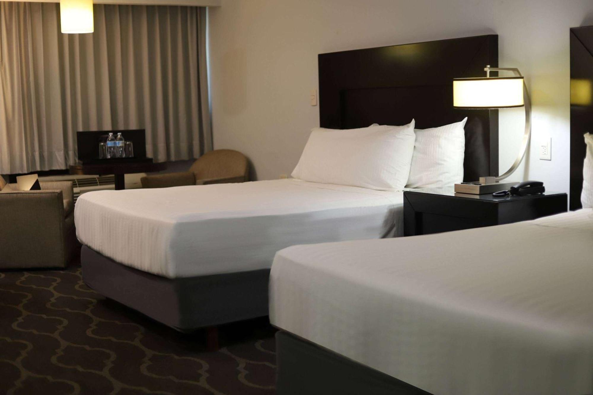 Wyndham Garden Los Mochis Plaza Inn Exterior photo